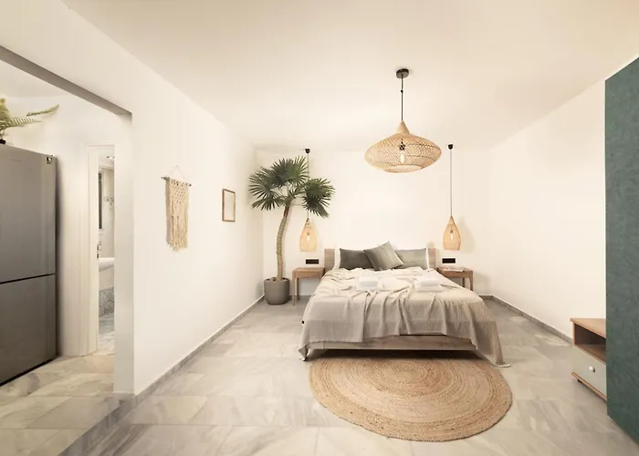 Studio Apartment 5, Unique Location - Sea View